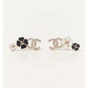 New CHANEL 2025 earrings Spring Summer  Black and White Floral Earrings